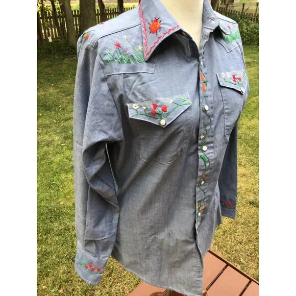 Vintage Sears Embroidered Western Shirt M Denim Floral Design Long Sleeve - Picture 4 of 11